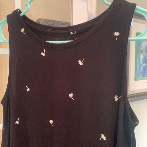 NWT Apt 9 Black Tank With Small White Palm Tree Print XS - Picture 3 of 6